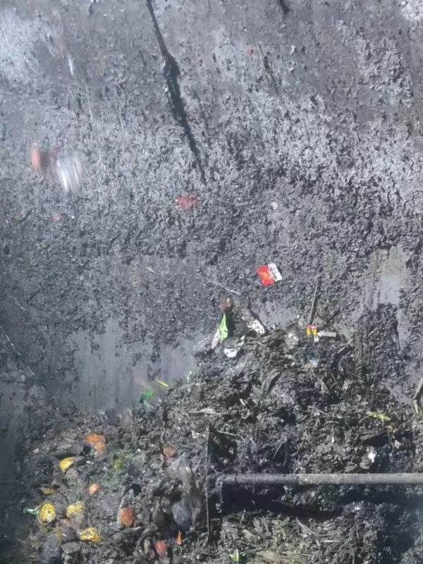 南圣镇污水池清理